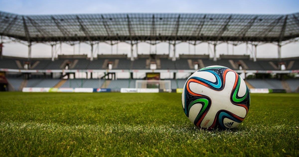 Jak oglądać Ekstraklasę przez IPTV – mecz piłki nożnej na żywo w 4K